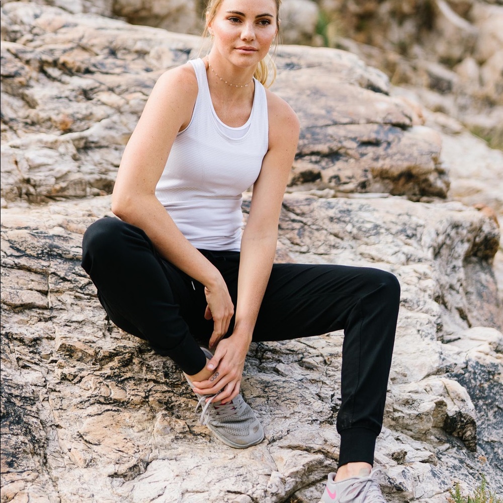 Zyia Joggers NWT size medium